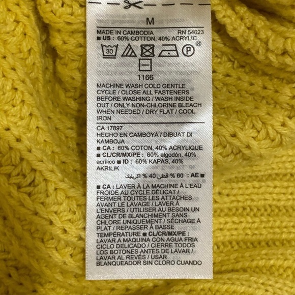 Old Navy yellow chunky knit cardigan size M - Picture 3 of 3